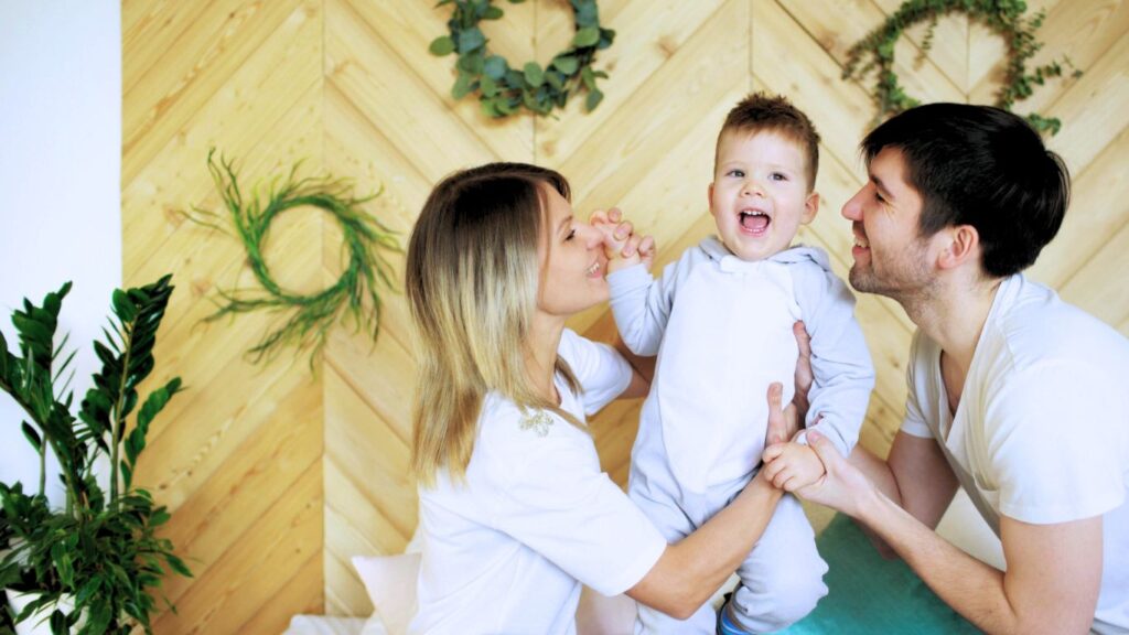 À quel âge un enfant doit parler